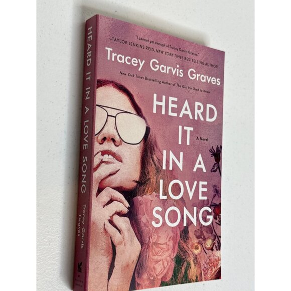 Heard It In A Love Song Book Womens Fiction Romance Novel Tracey Garvis Graves - Picture 2 of 4